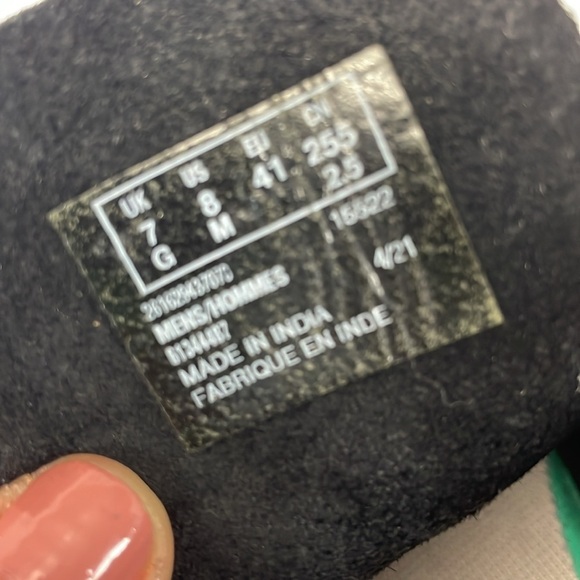 Clarks Overdale Mid Chukka Boot in Black Leather US Men's Size 8 Medium - Picture 8 of 11